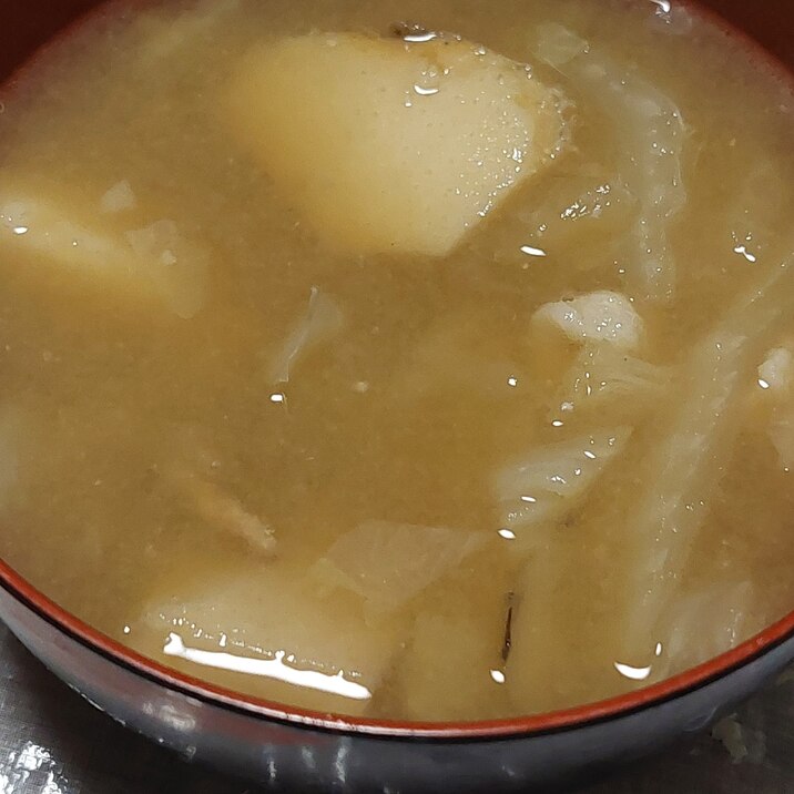 里芋と白菜のお味噌汁